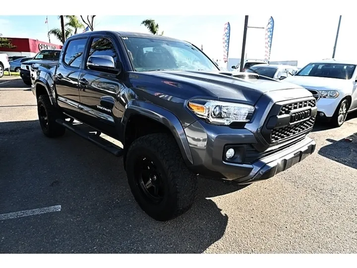 GRAY, 2016 TOYOTA TACOMA Image 3