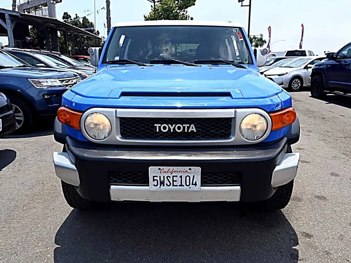 BLUE, 2007 TOYOTA FJ CRUISER Image 2