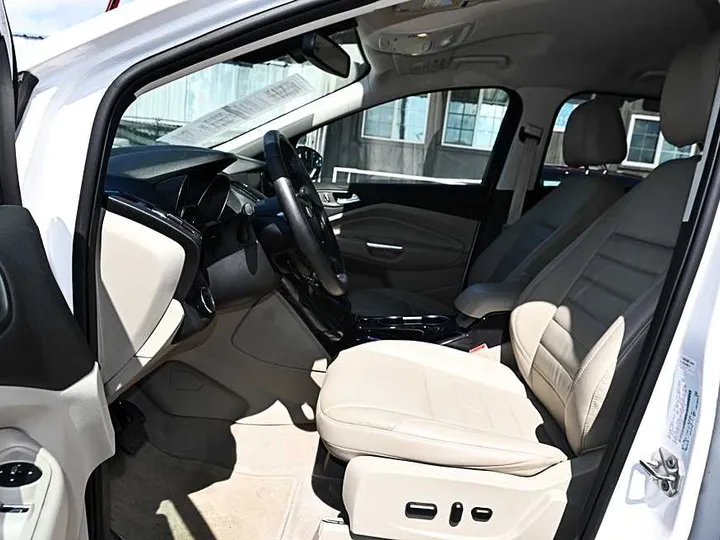 WHITE, 2015 FORD ESCAPE Image 16