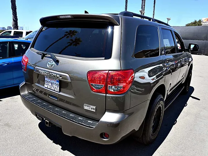 BEIGE, 2016 TOYOTA SEQUOIA Image 7