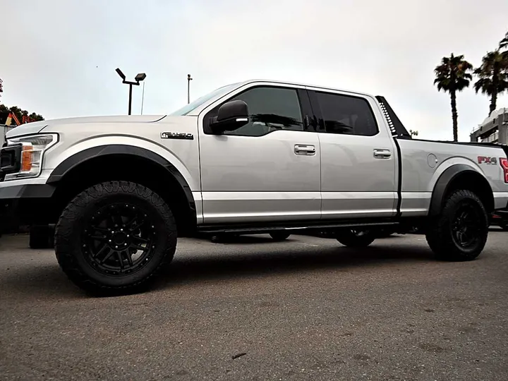 SILVER, 2019 FORD F150 SUPERCREW CAB Image 4