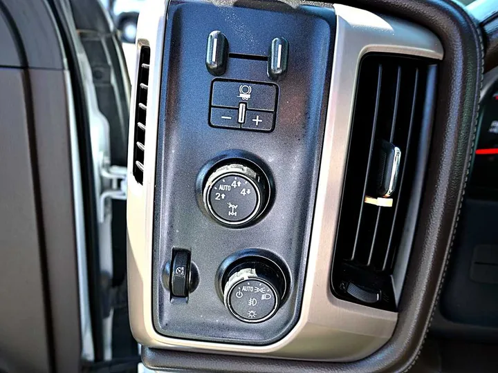 WHITE, 2016 GMC SIERRA 1500 CREW CAB Image 24
