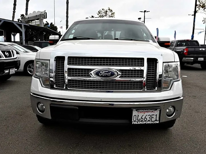 WHITE, 2011 FORD F150 SUPERCREW CAB Image 2