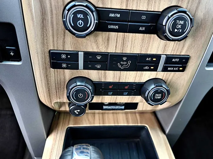 WHITE, 2011 FORD F150 SUPERCREW CAB Image 24