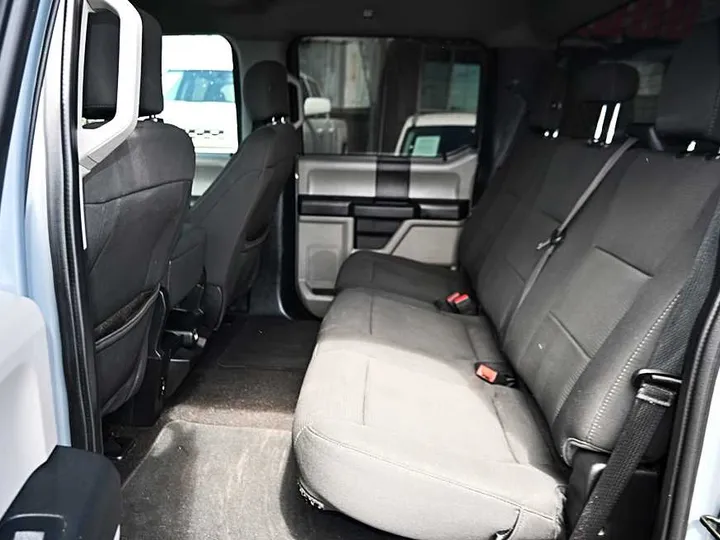 GREY, 2019 FORD F150 SUPERCREW CAB Image 9