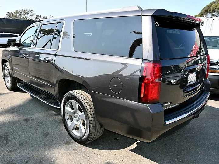 GREY, 2017 CHEVROLET SUBURBAN Image 5