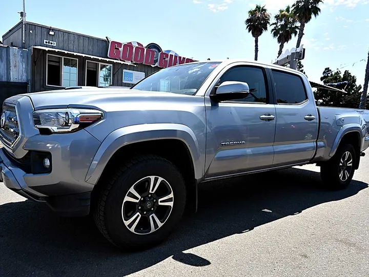 SILVER, 2016 TOYOTA TACOMA DOUBLE CAB Image 3