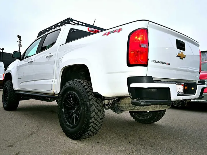 WHITE, 2020 CHEVROLET COLORADO CREW CAB Image 6