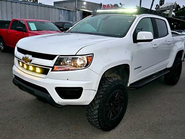 WHITE, 2020 CHEVROLET COLORADO CREW CAB Image 26