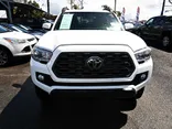 WHITE, 2020 TOYOTA TACOMA DOUBLE CAB Thumnail Image 2