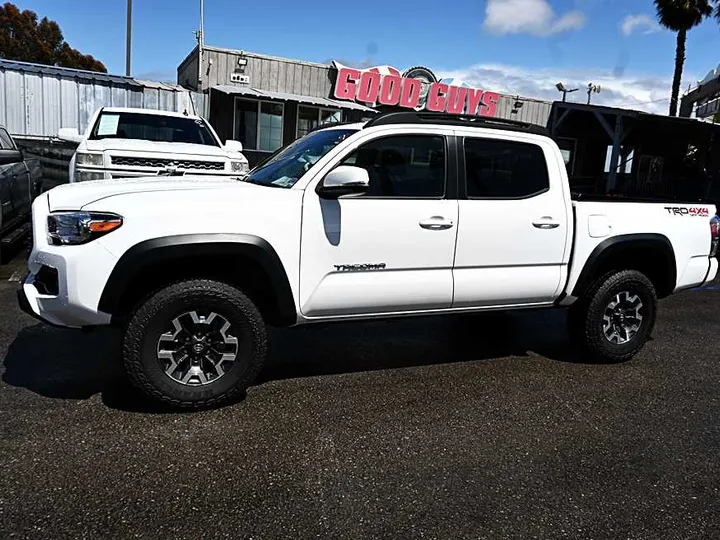 WHITE, 2020 TOYOTA TACOMA DOUBLE CAB Image 4