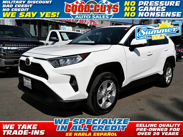 WHITE, 2020 TOYOTA RAV4 Image 1