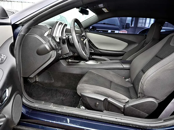 BLUE, 2015 CHEVROLET CAMARO Image 12