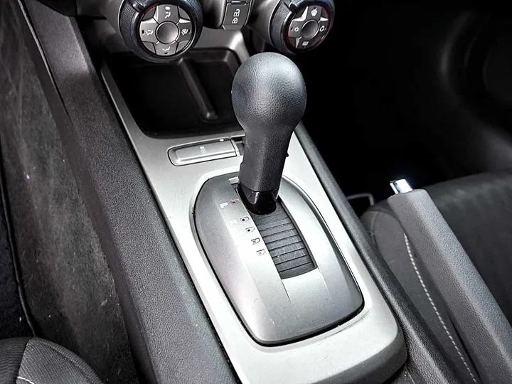 BLUE, 2015 CHEVROLET CAMARO Image 20