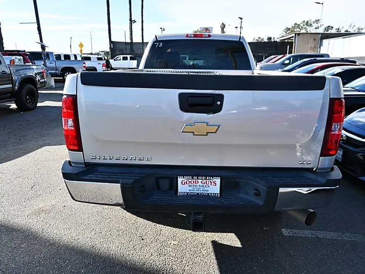 SILVER, 2008 CHEVROLET SILVERADO 2500 HD CREW CAB Image 6