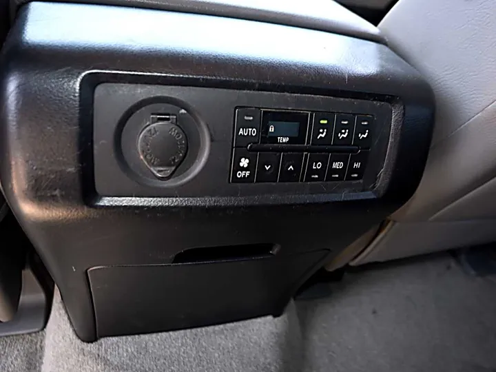 GREY, 2011 TOYOTA SEQUOIA Image 14