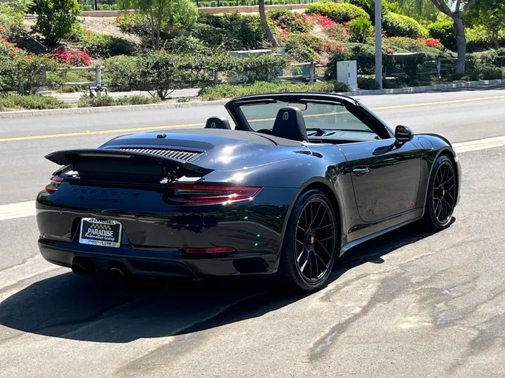 BLACK, 2018 PORSCHE 911 Image 9