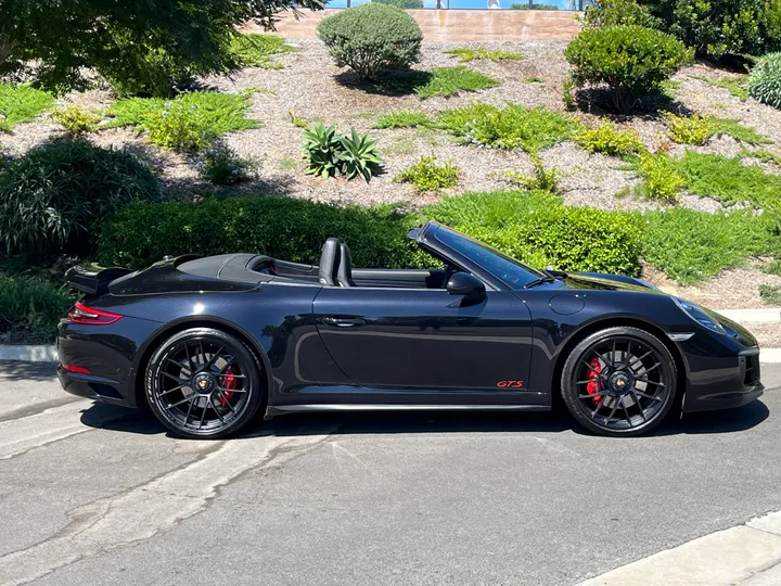 BLACK, 2018 PORSCHE 911 Image 10