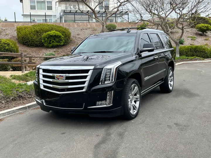 BLACK, 2018 CADILLAC ESCALADE Image 3