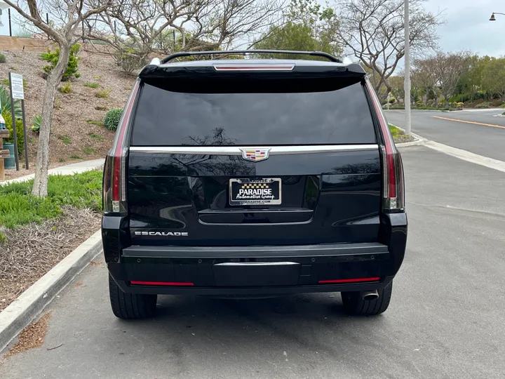 BLACK, 2018 CADILLAC ESCALADE Image 6