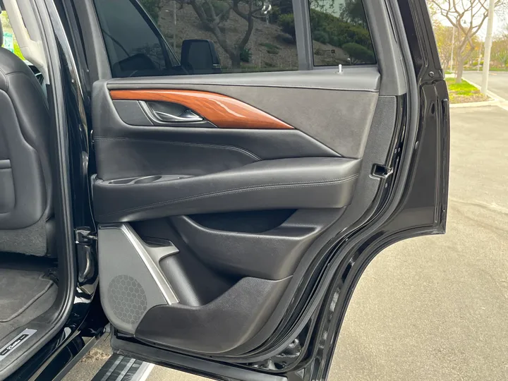 BLACK, 2018 CADILLAC ESCALADE Image 13