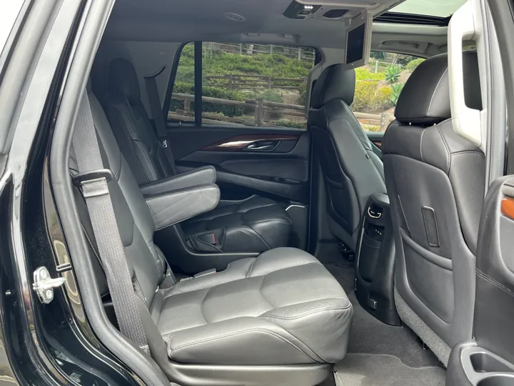 BLACK, 2018 CADILLAC ESCALADE Image 15