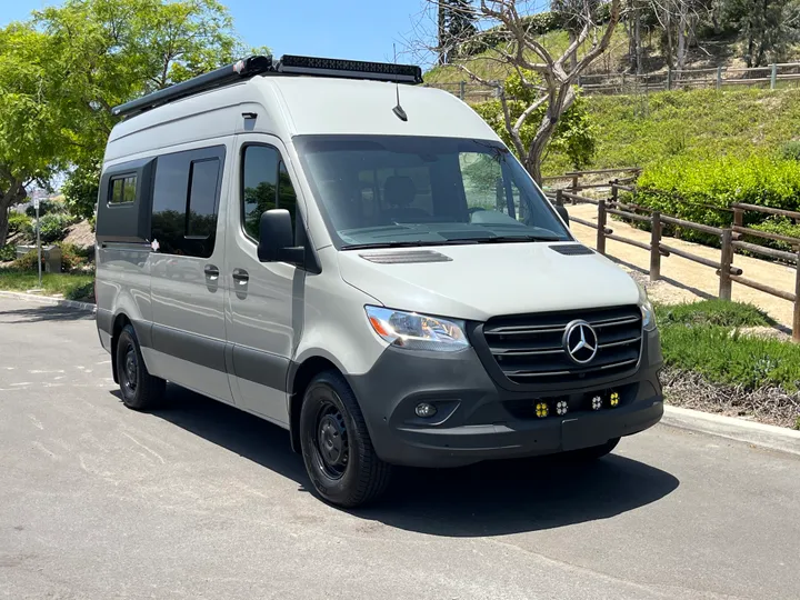 GRAY, 2022 MERCEDES-BENZ SPRINTER Image 9