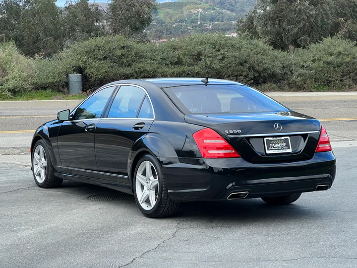 BLACK, 2011 MERCEDES-BENZ S-CLASS Image 5