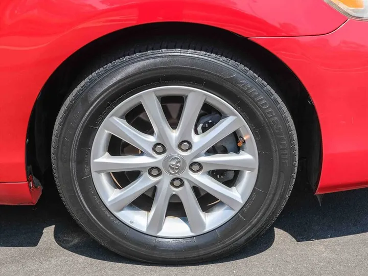 RED, 2011 TOYOTA CAMRY Image 12