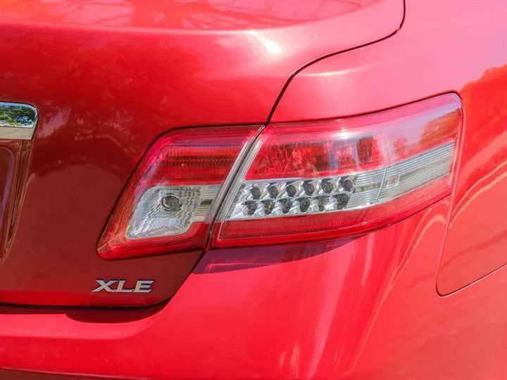 RED, 2011 TOYOTA CAMRY Image 9