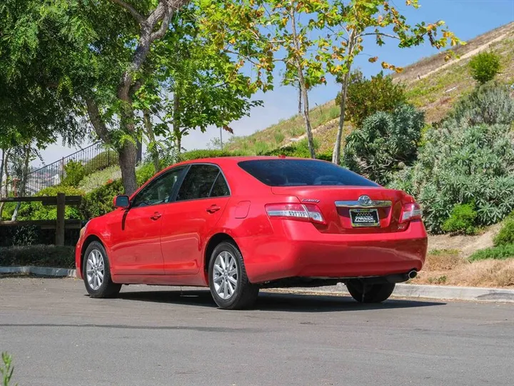 RED, 2011 TOYOTA CAMRY Image 4