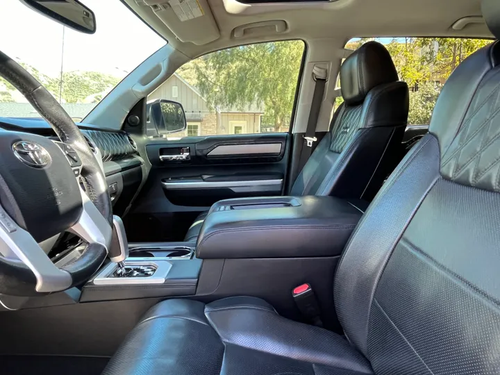 WHITE, 2017 TOYOTA TUNDRA Image 32