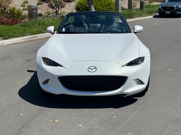 WHITE, 2016 MAZDA MX-5 MIATA Image 2