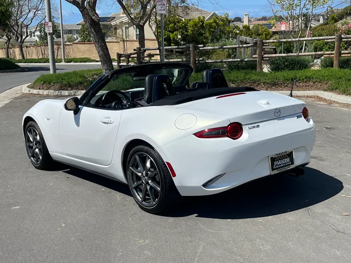 WHITE, 2016 MAZDA MX-5 MIATA Image 8