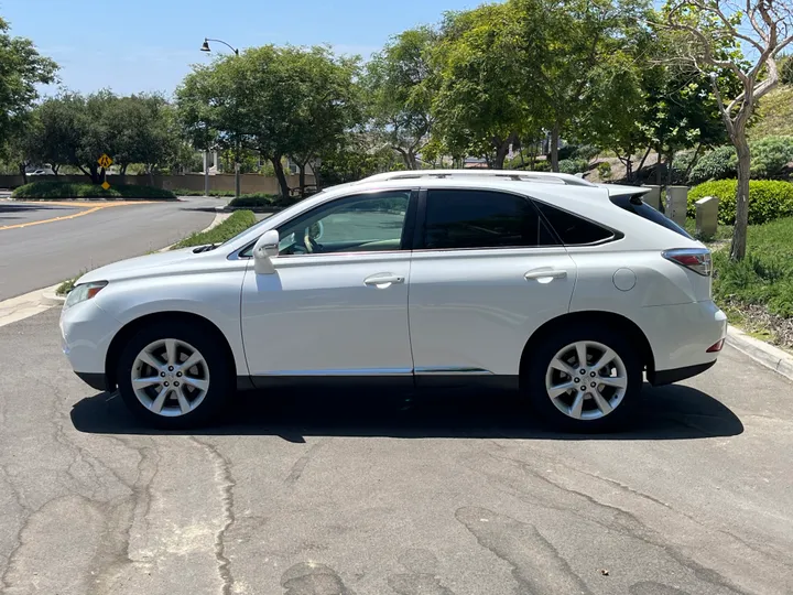 WHITE, 2012 LEXUS RX 350 Image 4