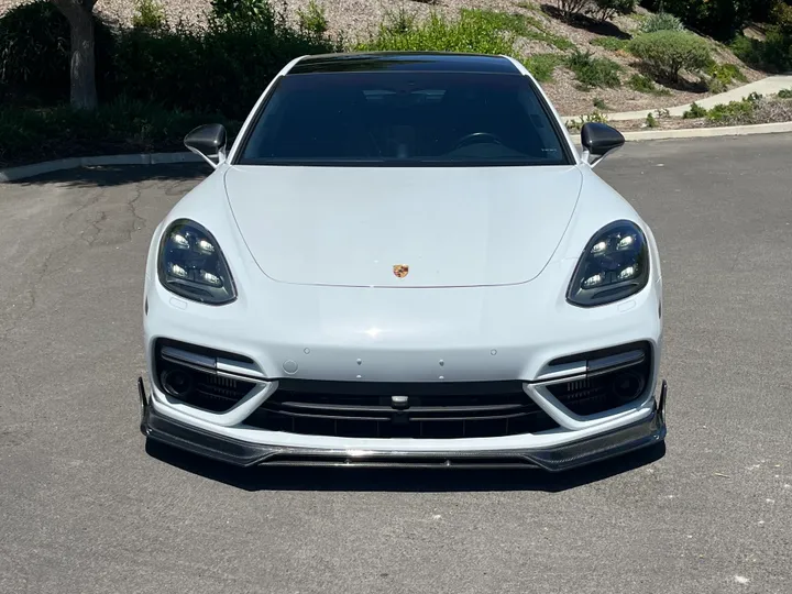 WHITE, 2018 PORSCHE PANAMERA Image 3