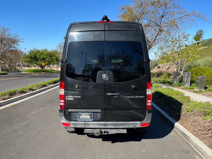 BLACK, 2015 MERCEDES-BENZ SPRINTER Image 6