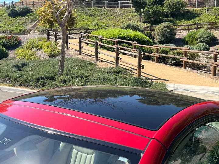 RED, 2009 MERCEDES-BENZ SL-CLASS Image 12