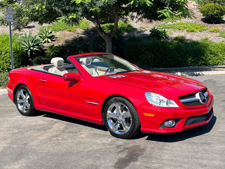 RED, 2009 MERCEDES-BENZ SL-CLASS Image 11