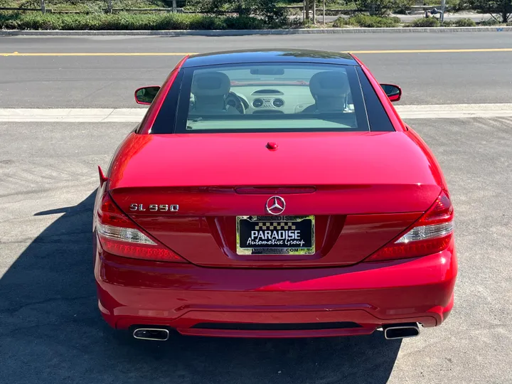 RED, 2009 MERCEDES-BENZ SL-CLASS Image 8