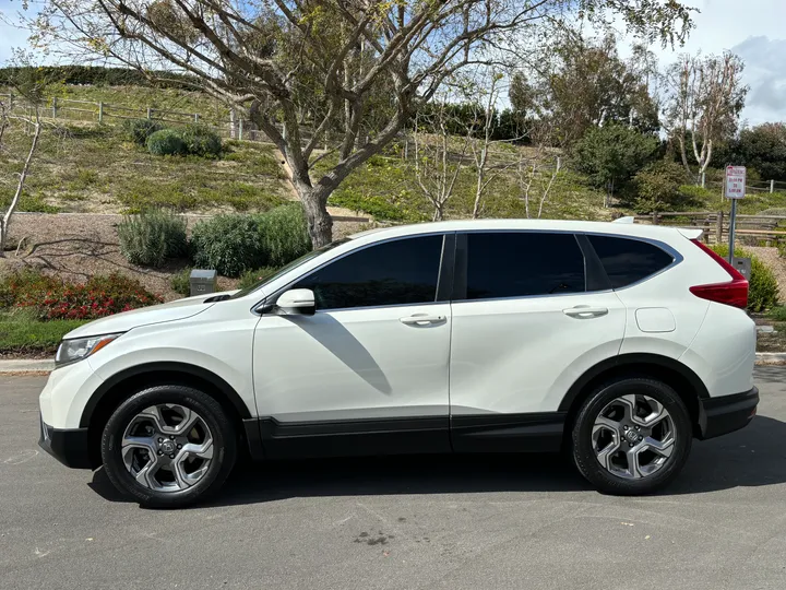 WHITE, 2018 HONDA CR-V Image 3