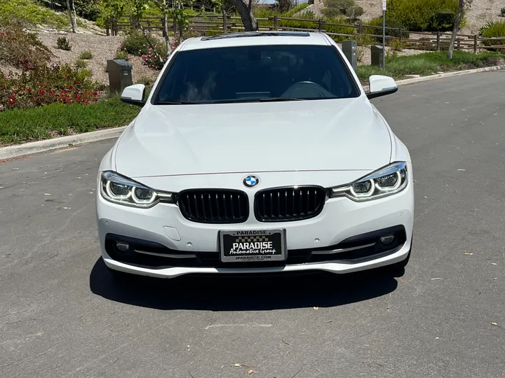 WHITE, 2016 BMW 3 SERIES Image 2