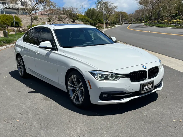 WHITE, 2016 BMW 3 SERIES Image 10