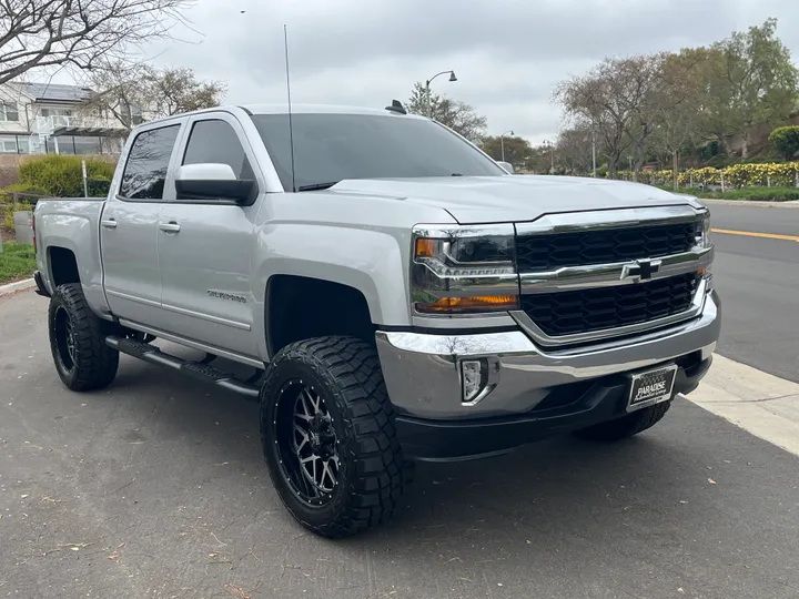 SILVER, 2017 CHEVROLET SILVERADO 1500 Image 9