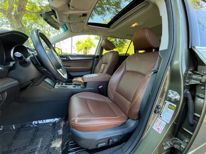 GREEN, 2019 SUBARU OUTBACK Image 18