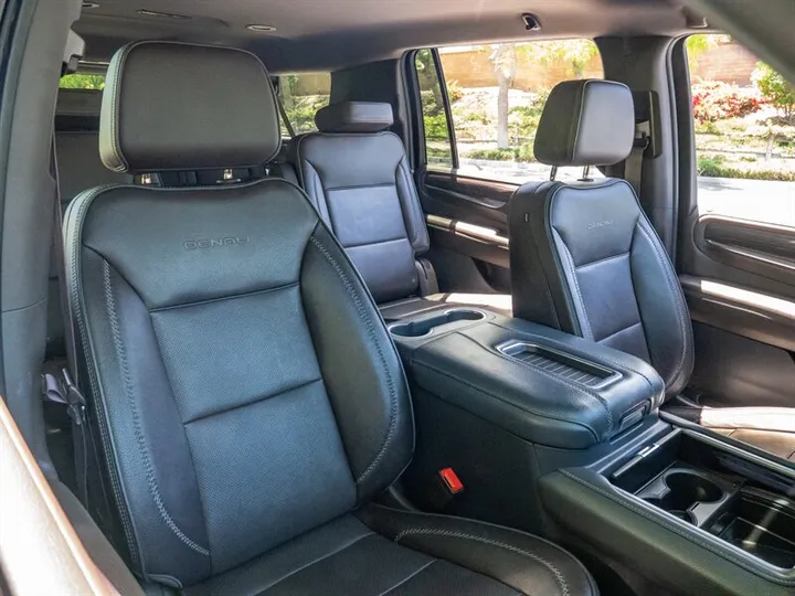 BLACK, 2022 GMC YUKON XL Image 32