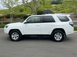 WHITE, 2022 TOYOTA 4RUNNER Thumnail Image 4