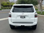 WHITE, 2022 TOYOTA 4RUNNER Thumnail Image 6