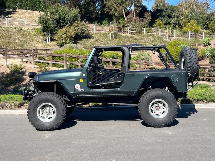 GREEN, 2004 JEEP WRANGLER Image 4