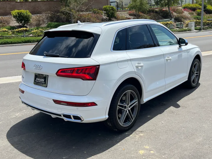 WHITE, 2018 AUDI SQ5 Image 7